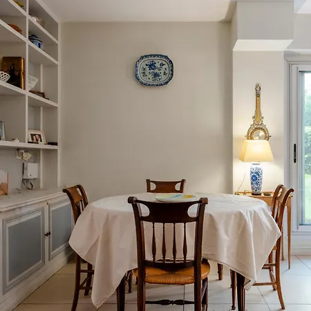 Veeve - The Garden Of La Muette Apartment